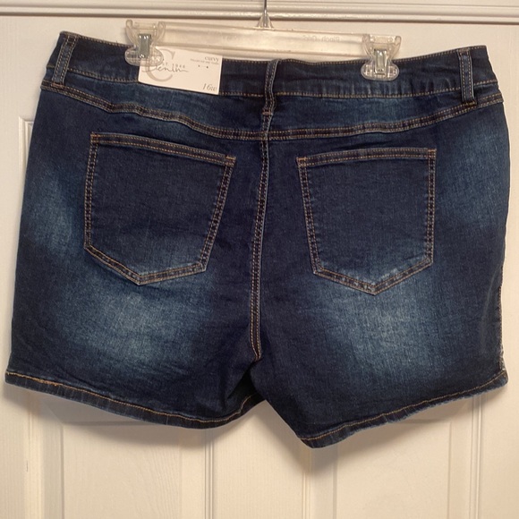 Brand New Cato Dark Wash, Curvy, Denim Shorts…size 16W & (2) 18W - Picture 2 of 8